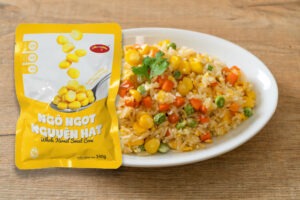 Hướng dẫn làm cơm chiên ngô ngọt thơm ngon, béo mặn tự nhiên cùng túi ngô ngọt ASIA HOME. Công thức đơn giản, healthy, dễ thực hiện tại nhà.